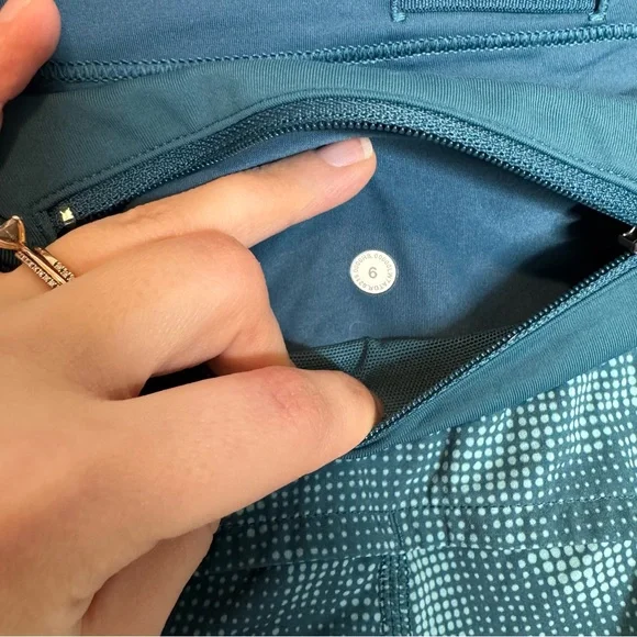 Lululemon Speed Up Short 2.5" Illusion Tidal Teal Bermuda Teal Size 6 - Picture 5 of 5